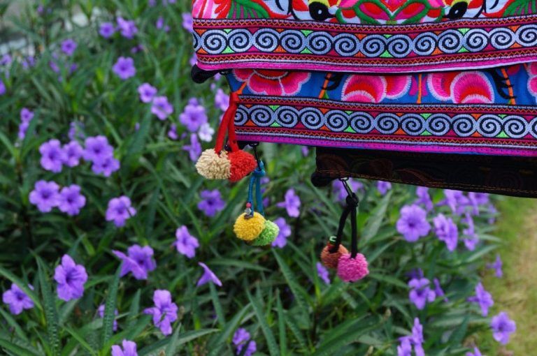 pochette ethnique